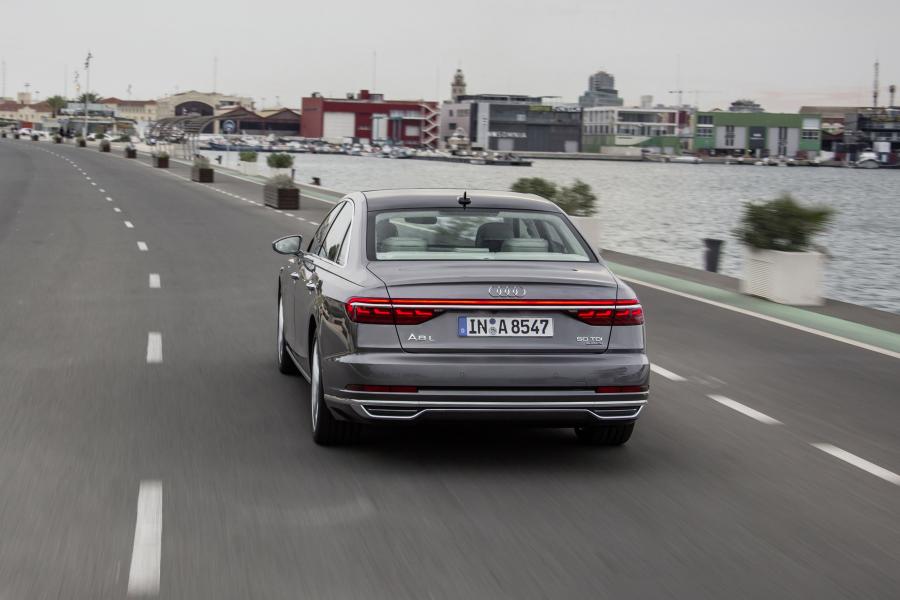  Audi A8 L 50 TDI Quattro (D5) 2017 года  (WW) (фото 6 из 31)